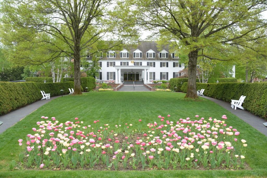 This is the hotel Julie and I will stay at next time we're in Woodstock