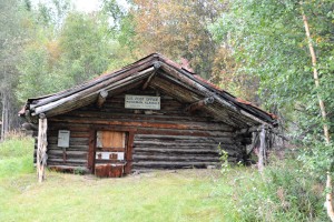 Every American town, no matter how small,has a post office. This is the post office for the almost forgotten almost a ghost town of Wiseman which is just off the Dalton HIghway 